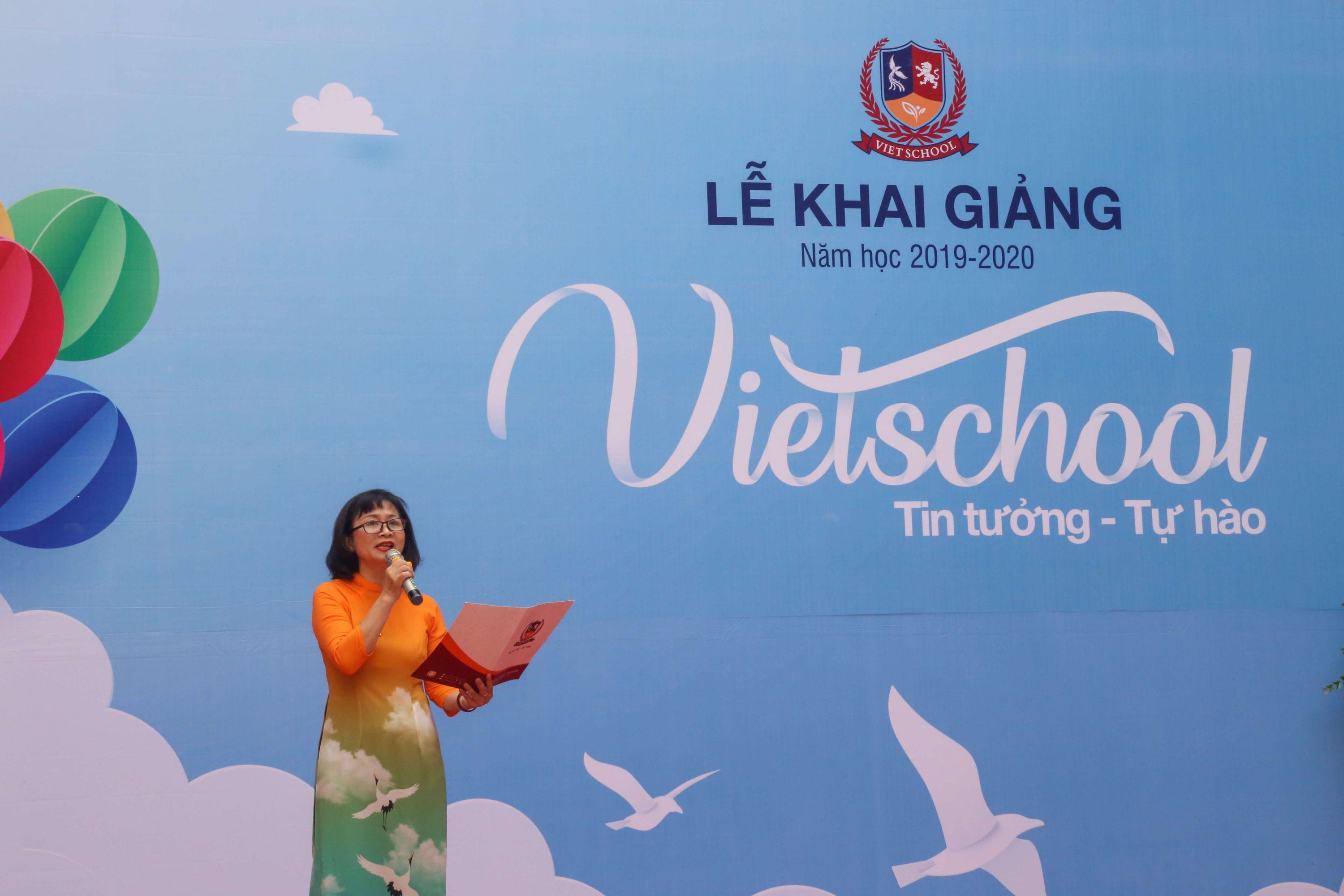 Khai giảng đậm nét văn hóa Việt tại Vietschool