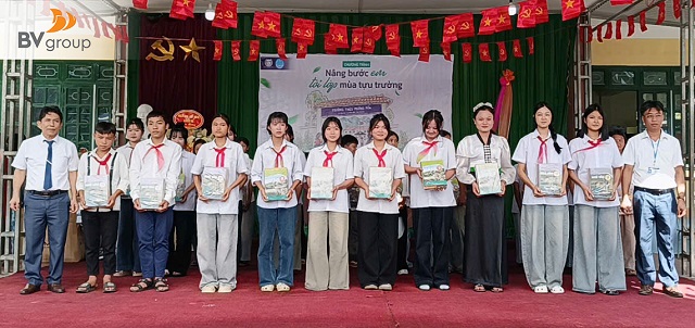 QUỸ TRĂNG XANH – NÂNG BƯỚC EM TỚI TRƯỜNG Ở MƯỜNG PỒN, ĐIỆN BIÊN